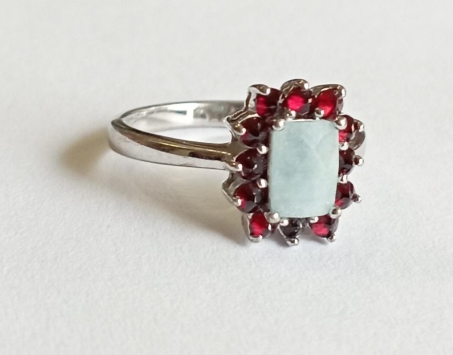 Nádherný stříbrný prsten s granáty. - 4