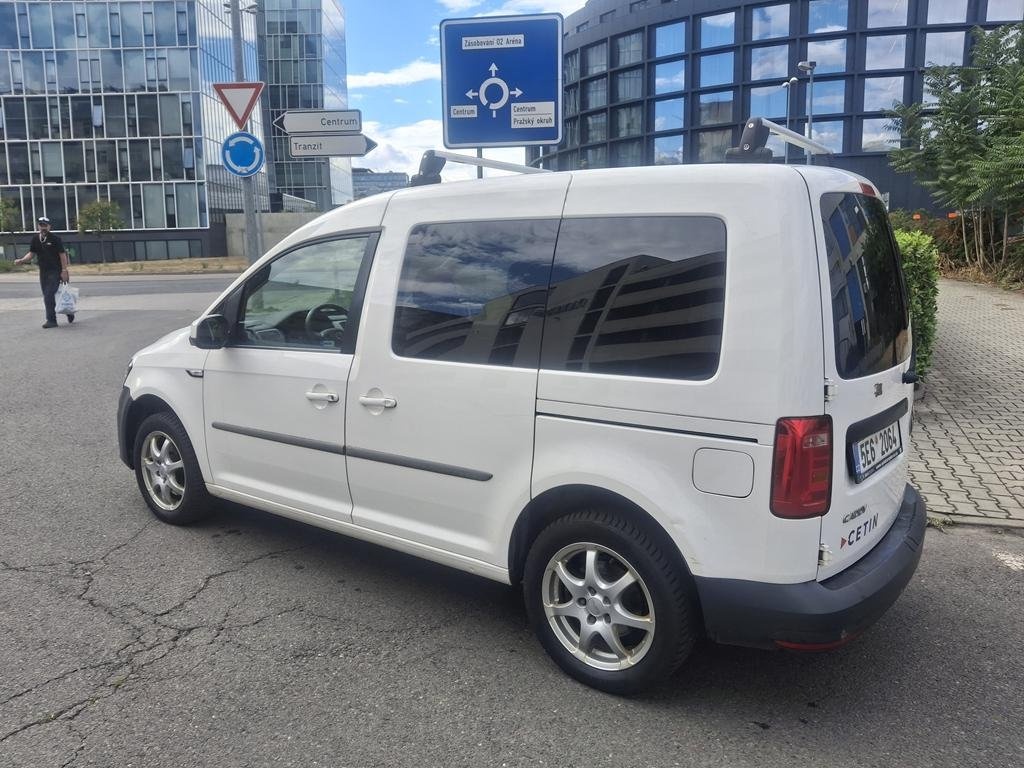 VW Caddy 2,0 TDi 4x4 - 4