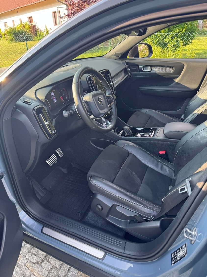 Volvo XC40 R-design - 4