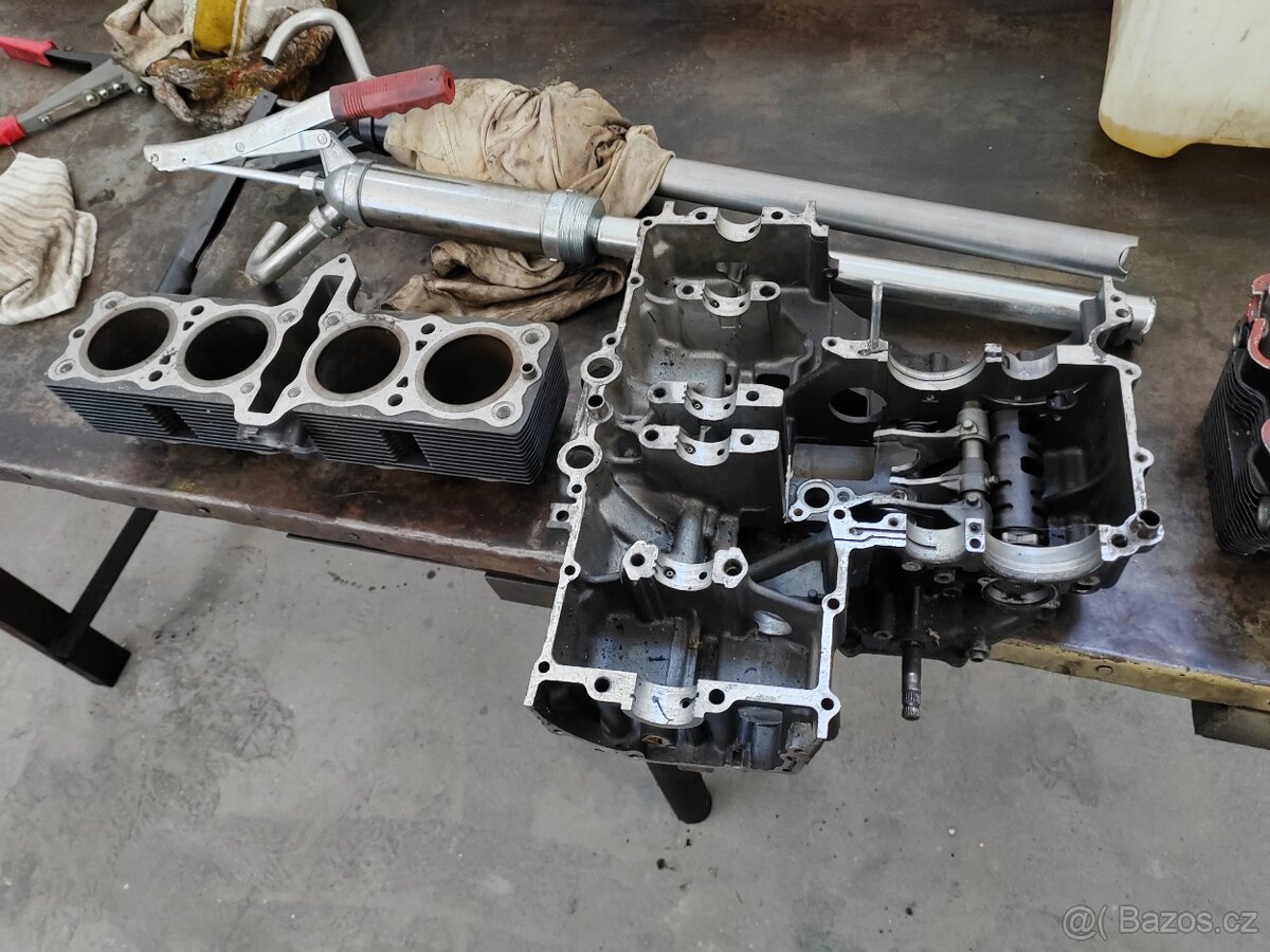 SUZUKI GSX-R 750 GR75A náhradní díly - 4