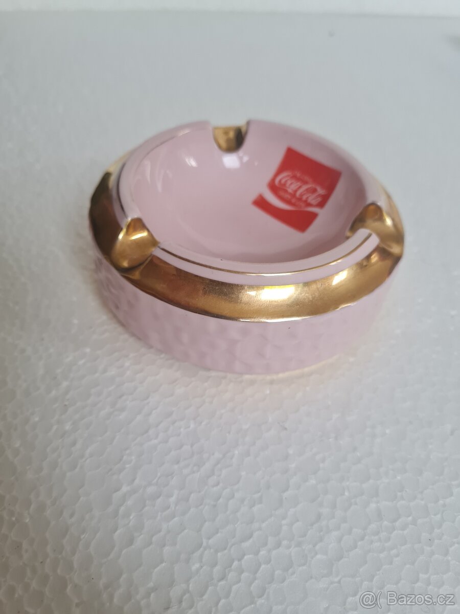 Popelník růžový porcelán, reklama Coca-Cola. - 4