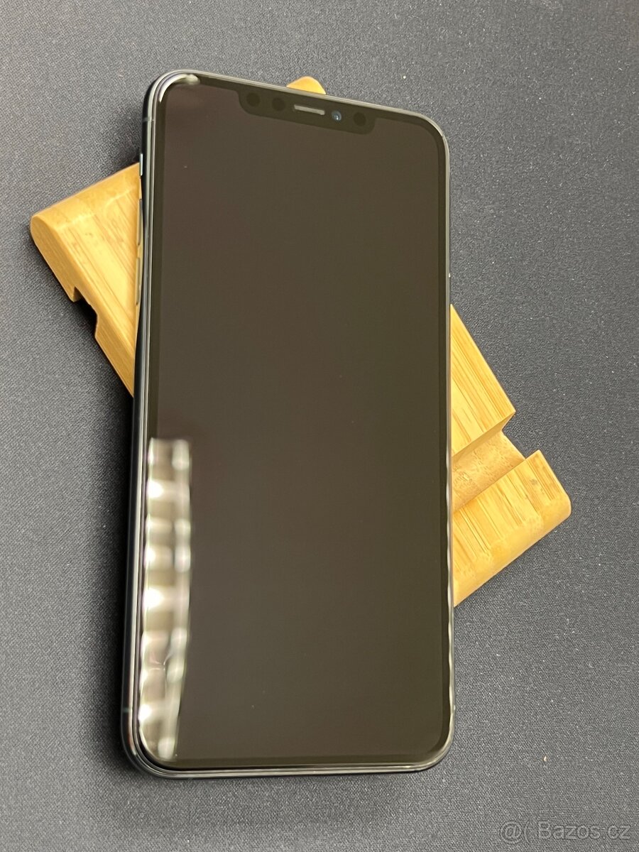 Apple iPhone 11 Pro Max 64GB Zelený 100% baterie - 4