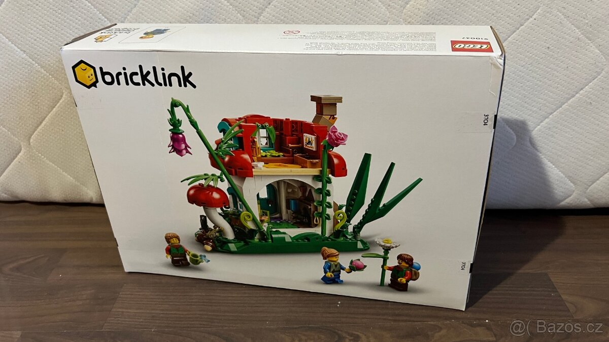 LEGO set bricklink 910037 mushroom house - 4