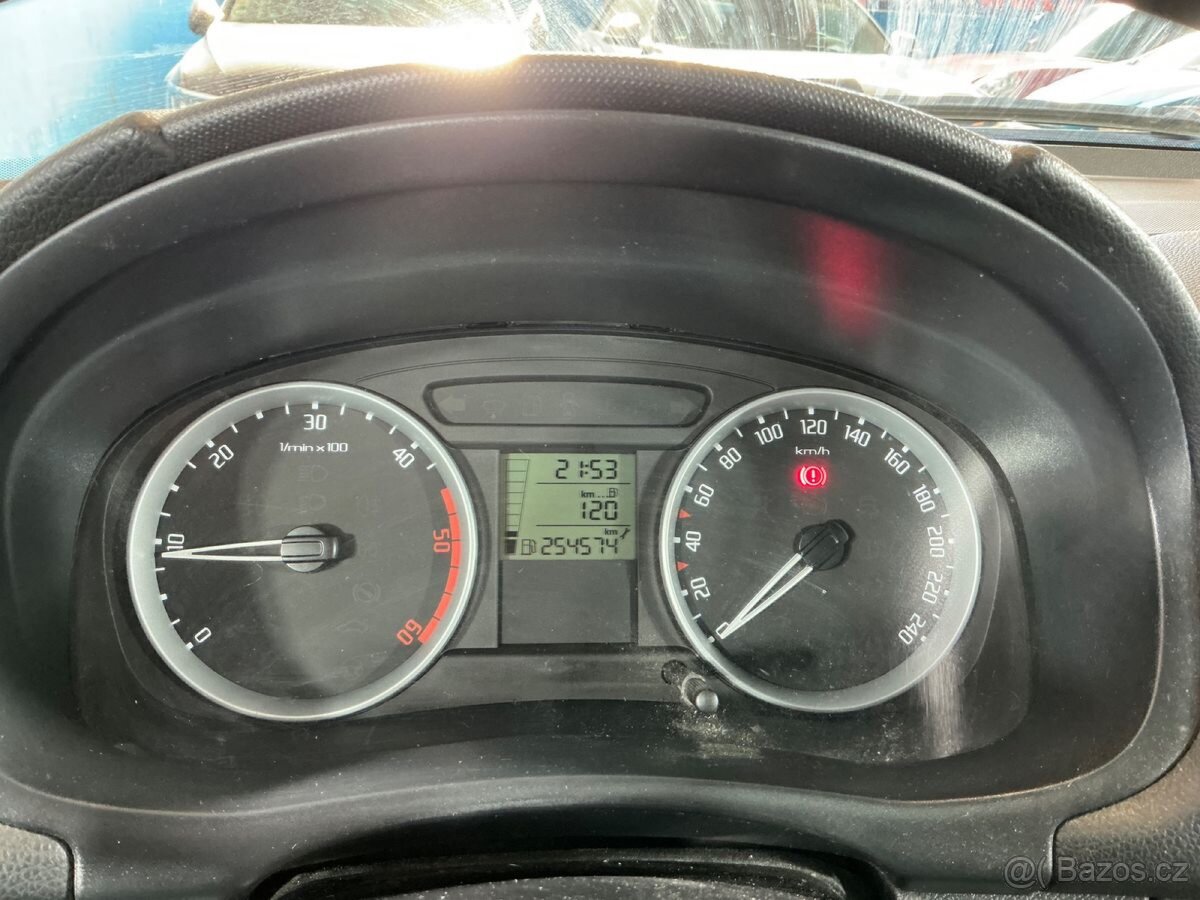 ŠKODA FABIA II 1.4TDI 51KW AMBITION - 4