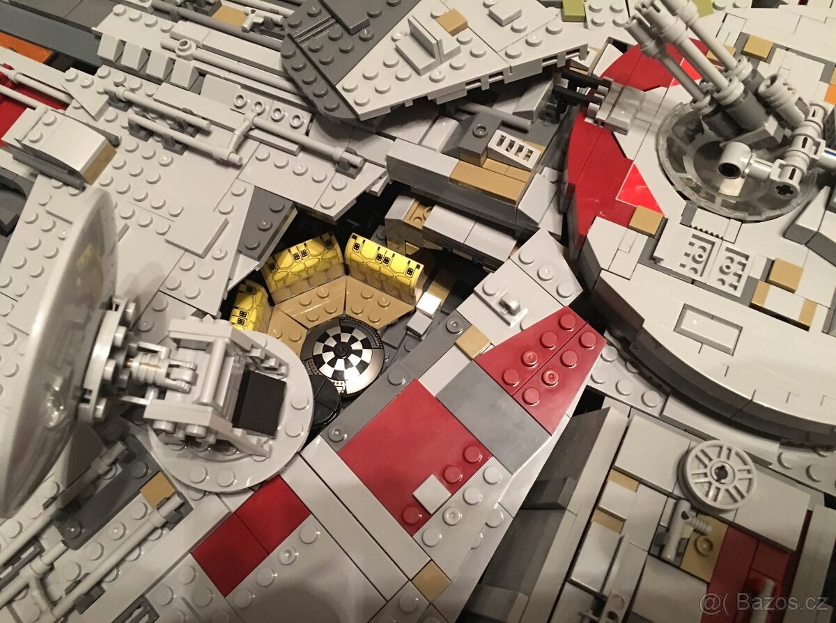 Star Wars 75192 - Millennium Falcon - 4