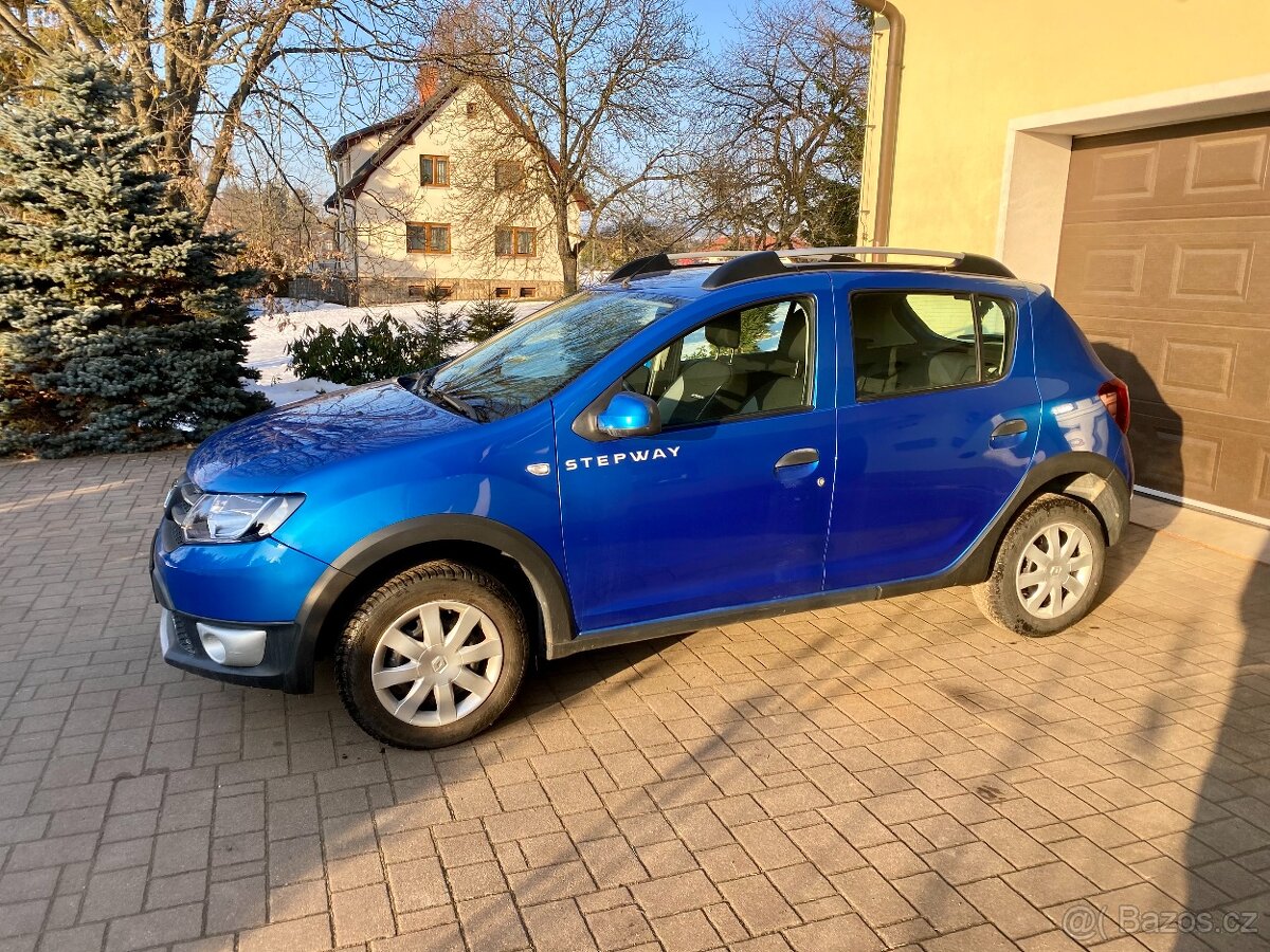 Dacia Sandero 0.9 TCe StepWay Navigace 2015 - 4