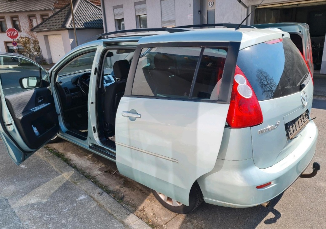 Prodám Mazda 5, 7mist, benzín. - 4