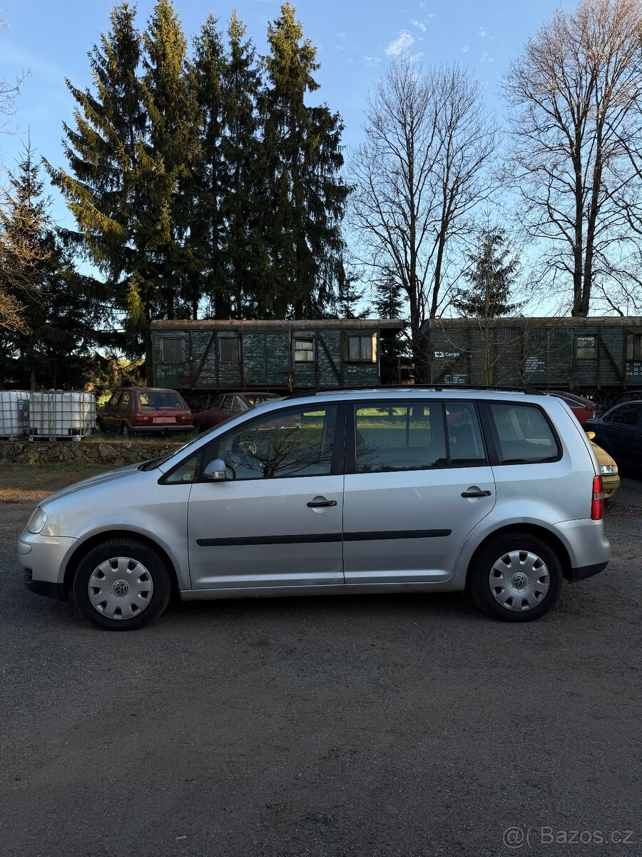 Volkswagen touran - 4