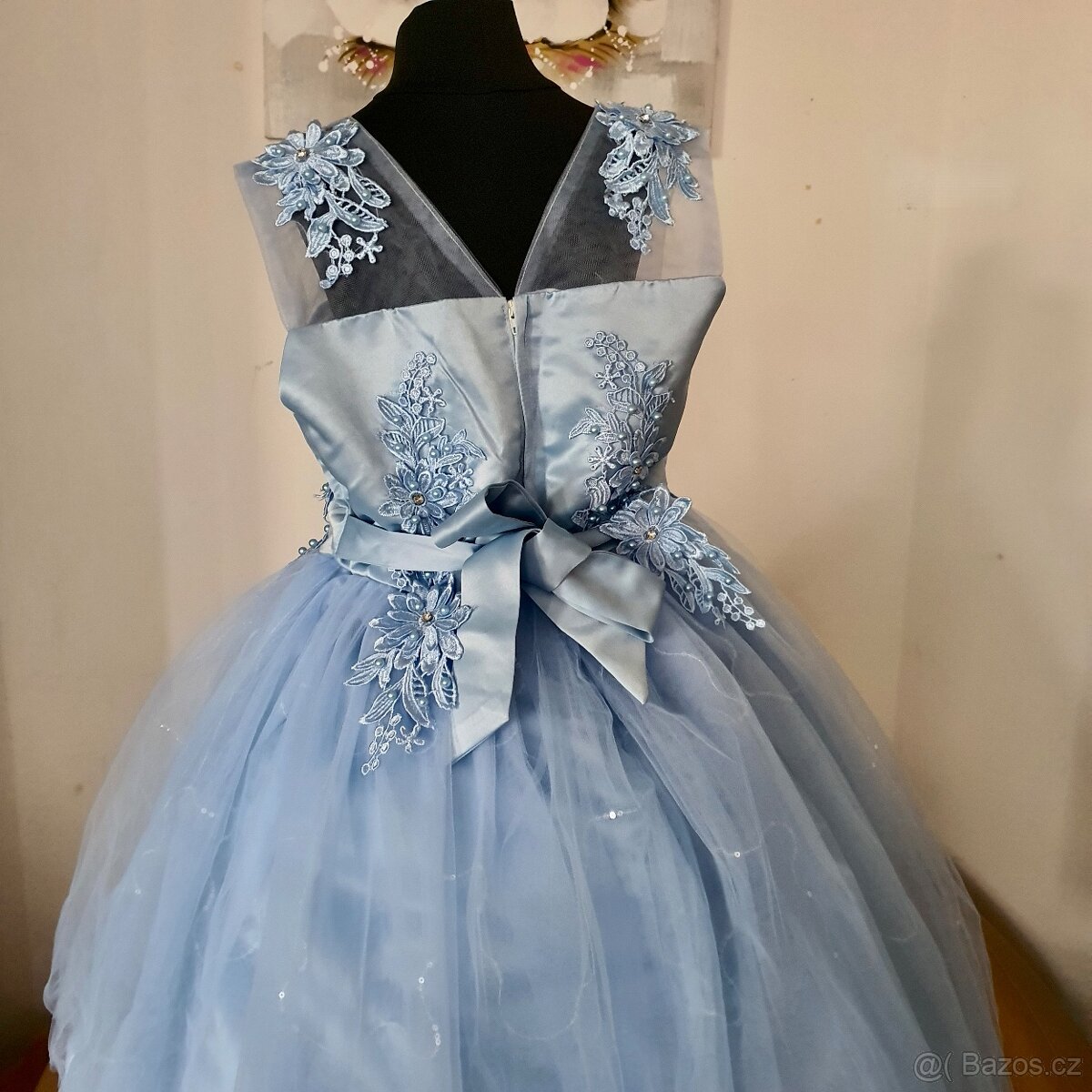 Světle modré elegantní dětské slavnostní šaty - 4