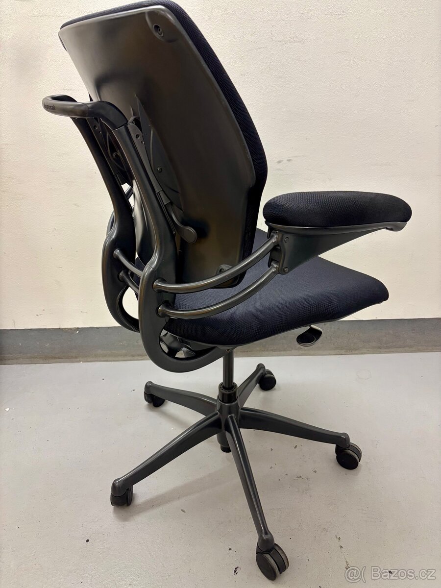 Kancelářská židle Humanscale Freedom - 4