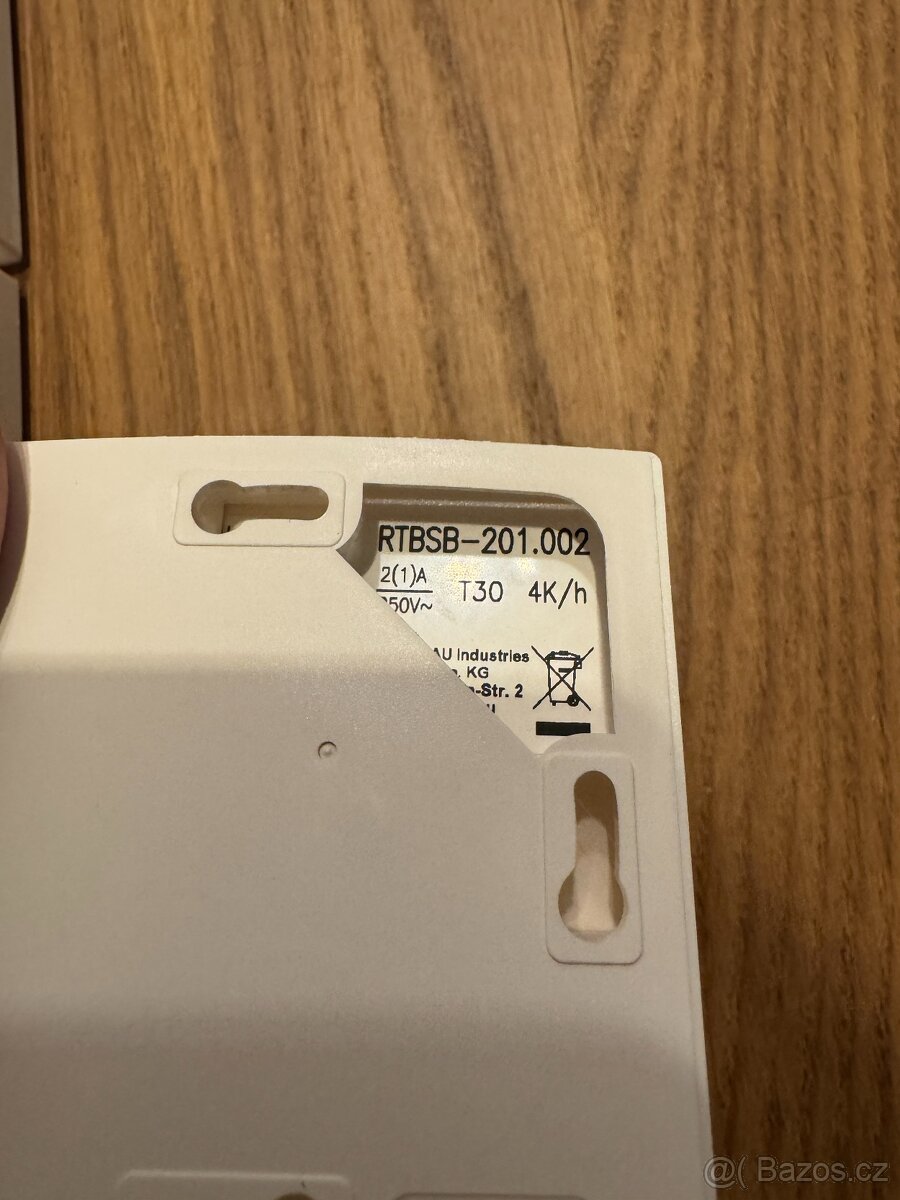 Regulátor pokojové teploty (Pokojový termostat) - 4