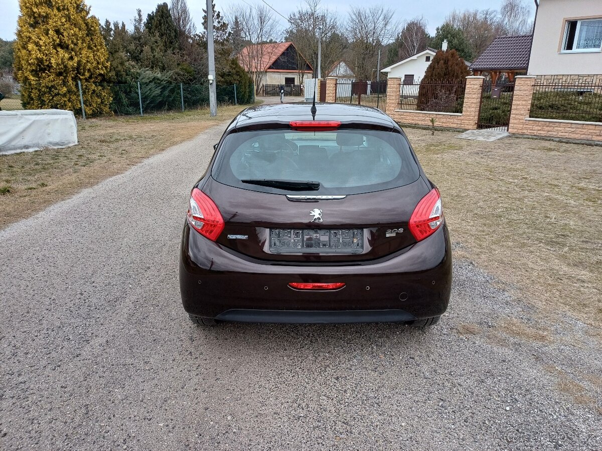 Predám Peugeot 208, 1.6HDI, 68Kw, automatická prevodovka 6kv - 4