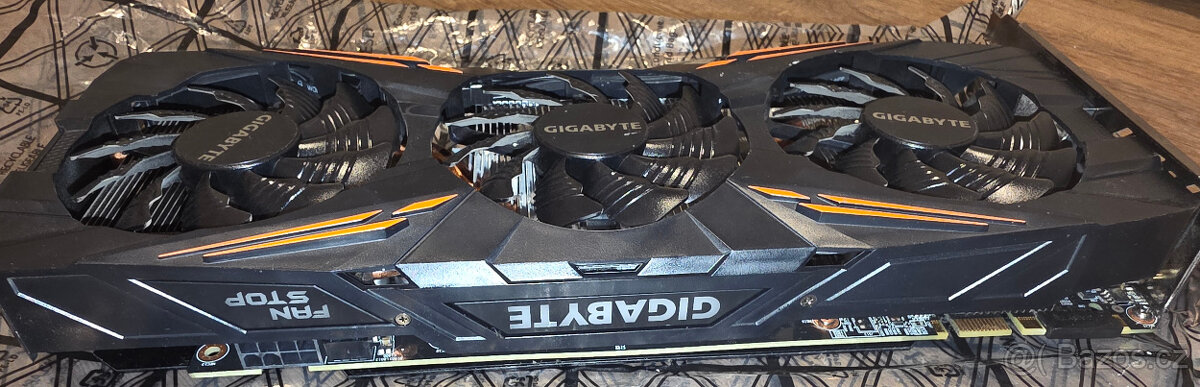 GIGABYTE GeForce GTX 1070 Ti Gaming - 4