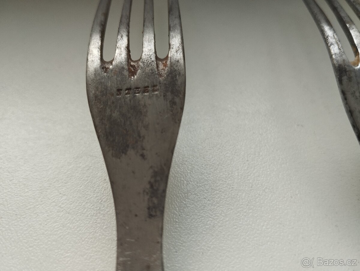 starožitné vidličky 3ks - 4