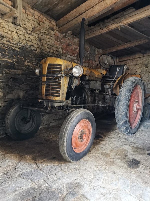 Traktor Zetor 25K - 4