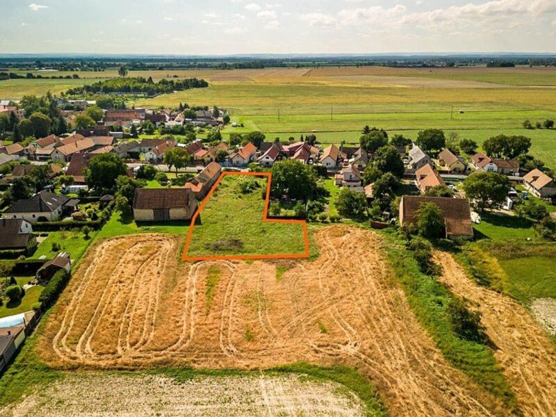 Prodej stavebního pozemku 2 134 m2 - 4