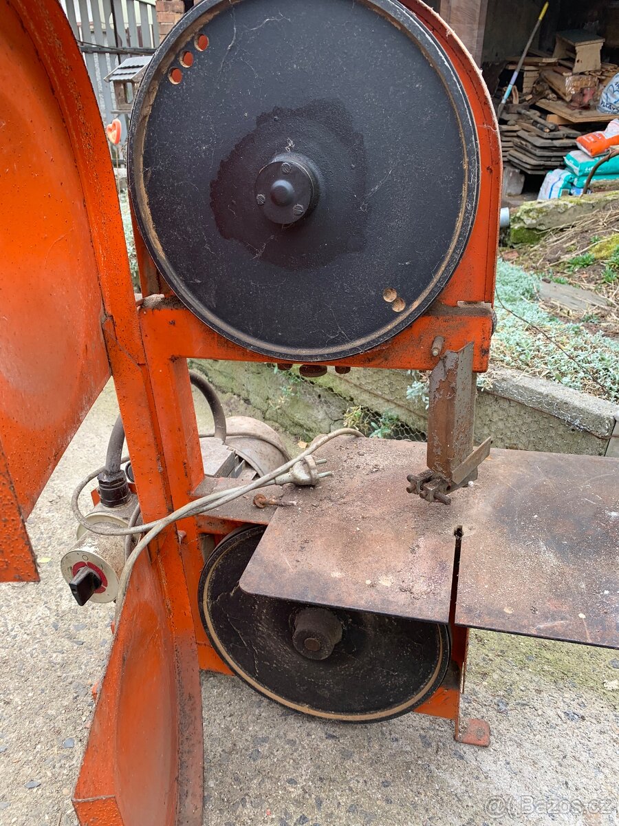 Pasová pila P320 - 4