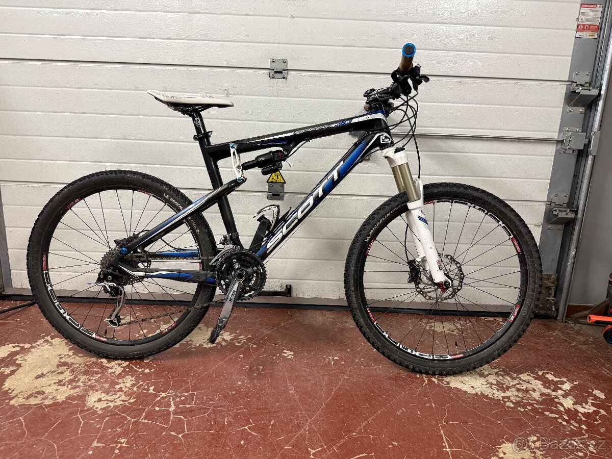 Scott Spark 30 | karbon | celoodpružené | Shimano XT | vel. - 4