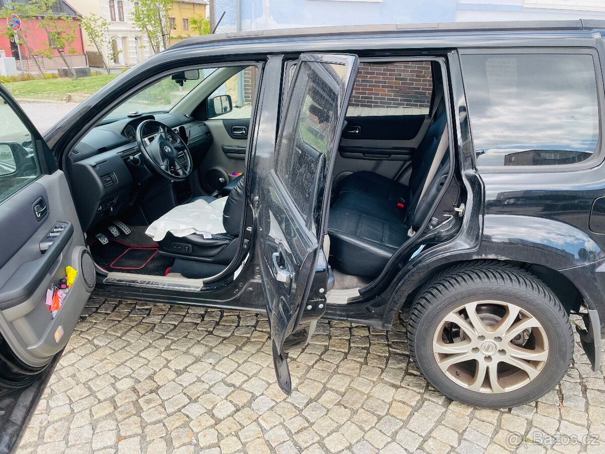 Nissan XTrail T30 2.5i 4x4 LPG | 187 000 km | TOP výbava |