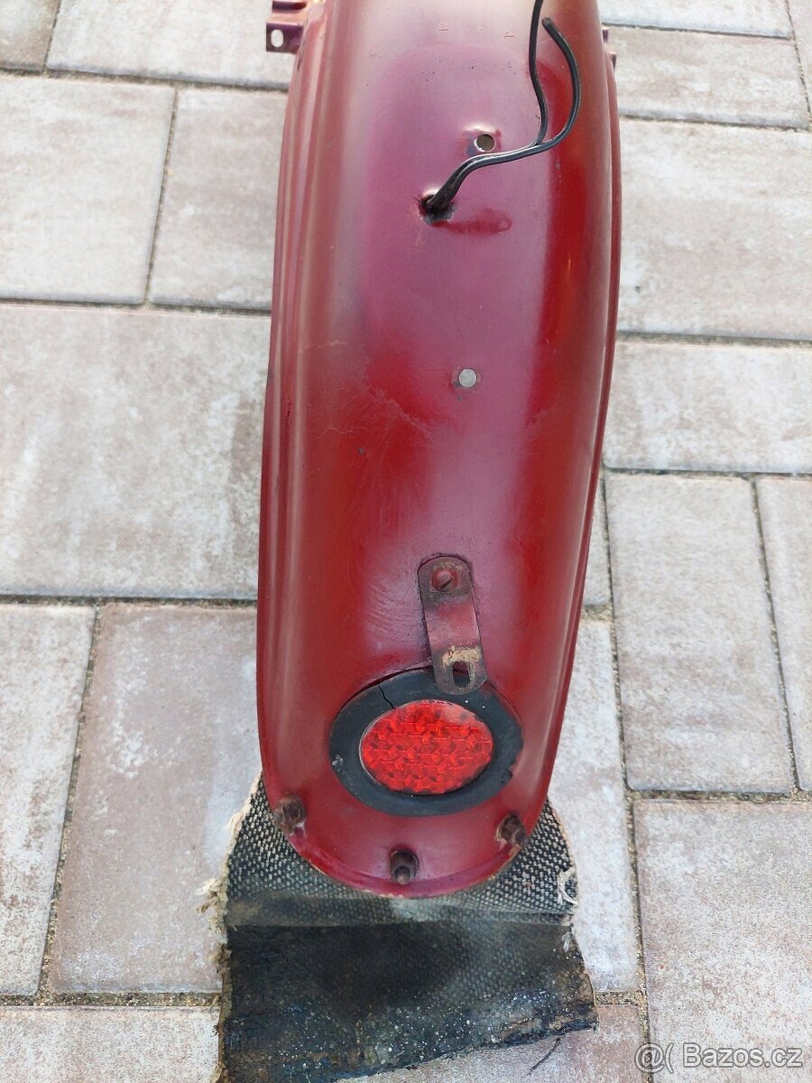 Jawa CZ 175 kyvacka - zadni blatnik - 4