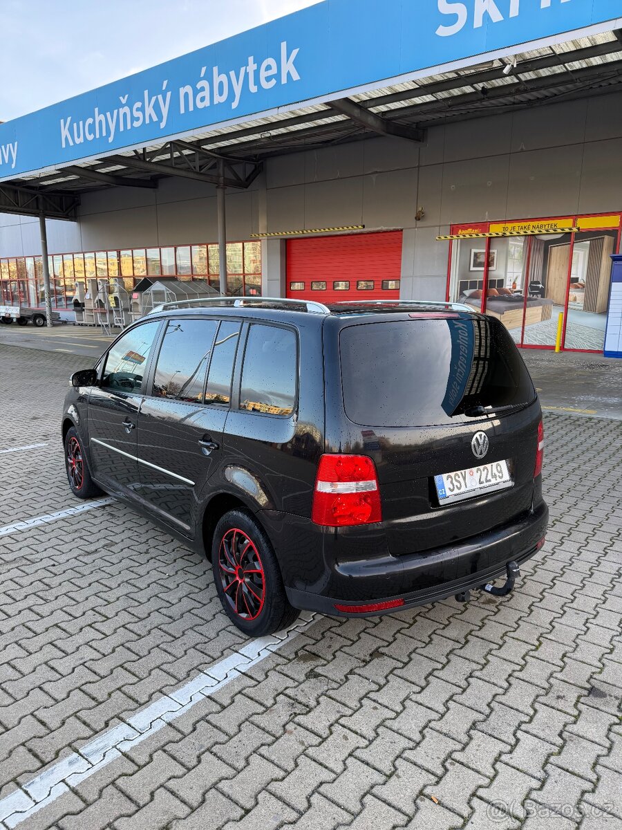 Vw Touran 2.0tdi 103kw rok 11/2007 - 4