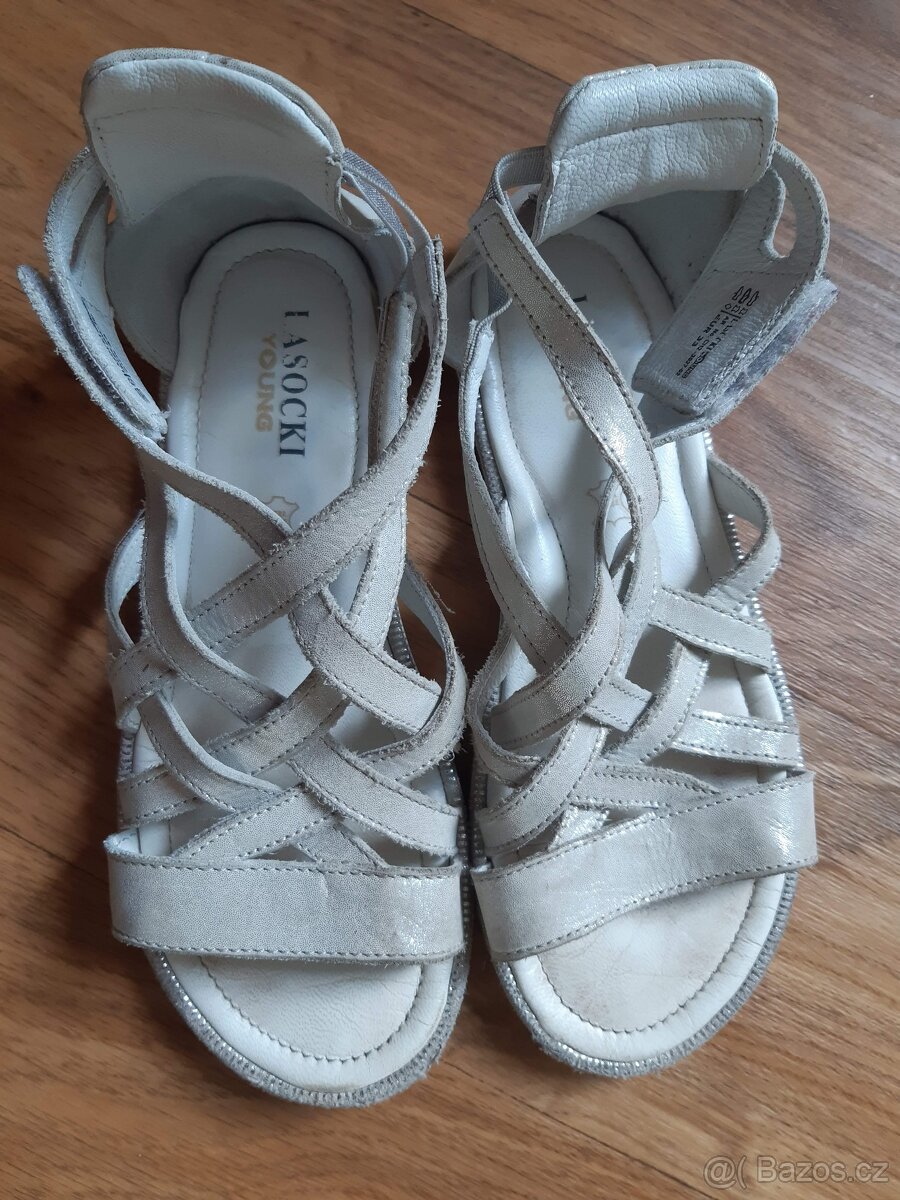 kožené sandále, pantofle Adidas a Crocs vel. 32-33 - 4