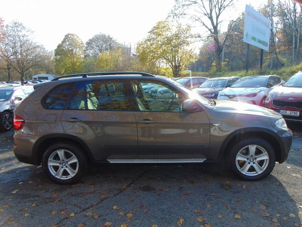 BMW X5, 3,0 D
Ojeté, 2010, 282 000 km - 4