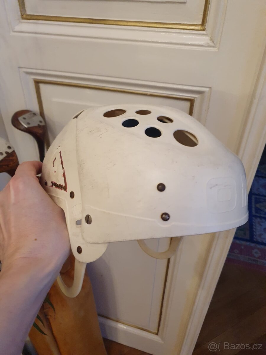 Retro hokejová helma OKULA - 4