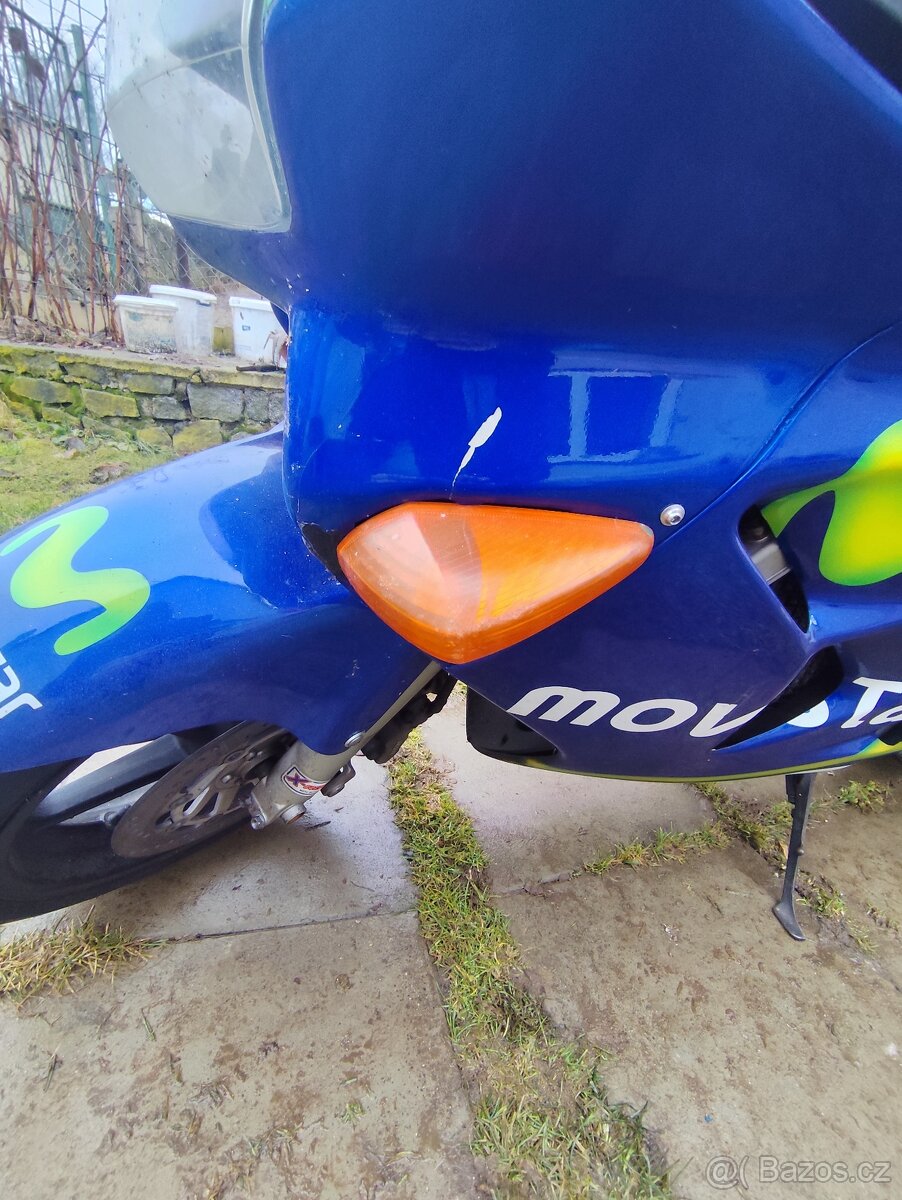 Prodám Honda 800VFR - 4