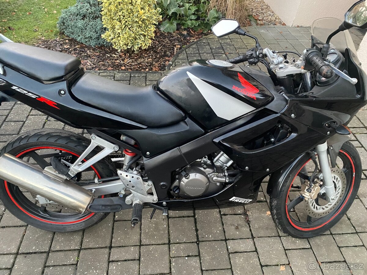 Honda CBR 125 - 4
