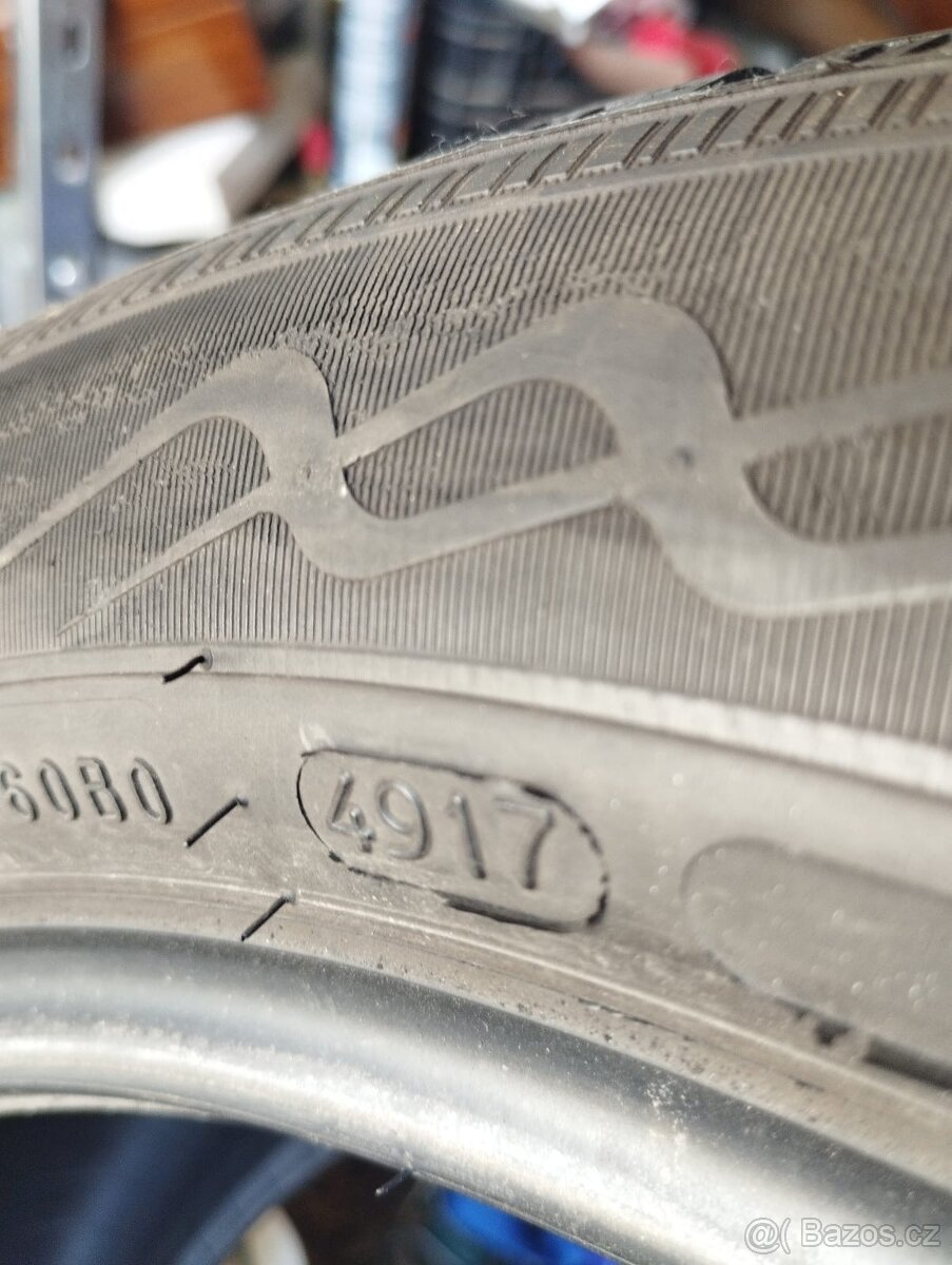 Nokian WR A4 215/50 R18 92V - 4