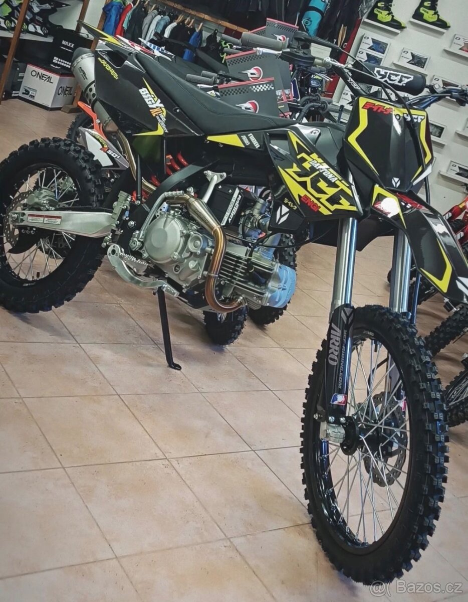 YCF BigyXL Daytona 190 - 4