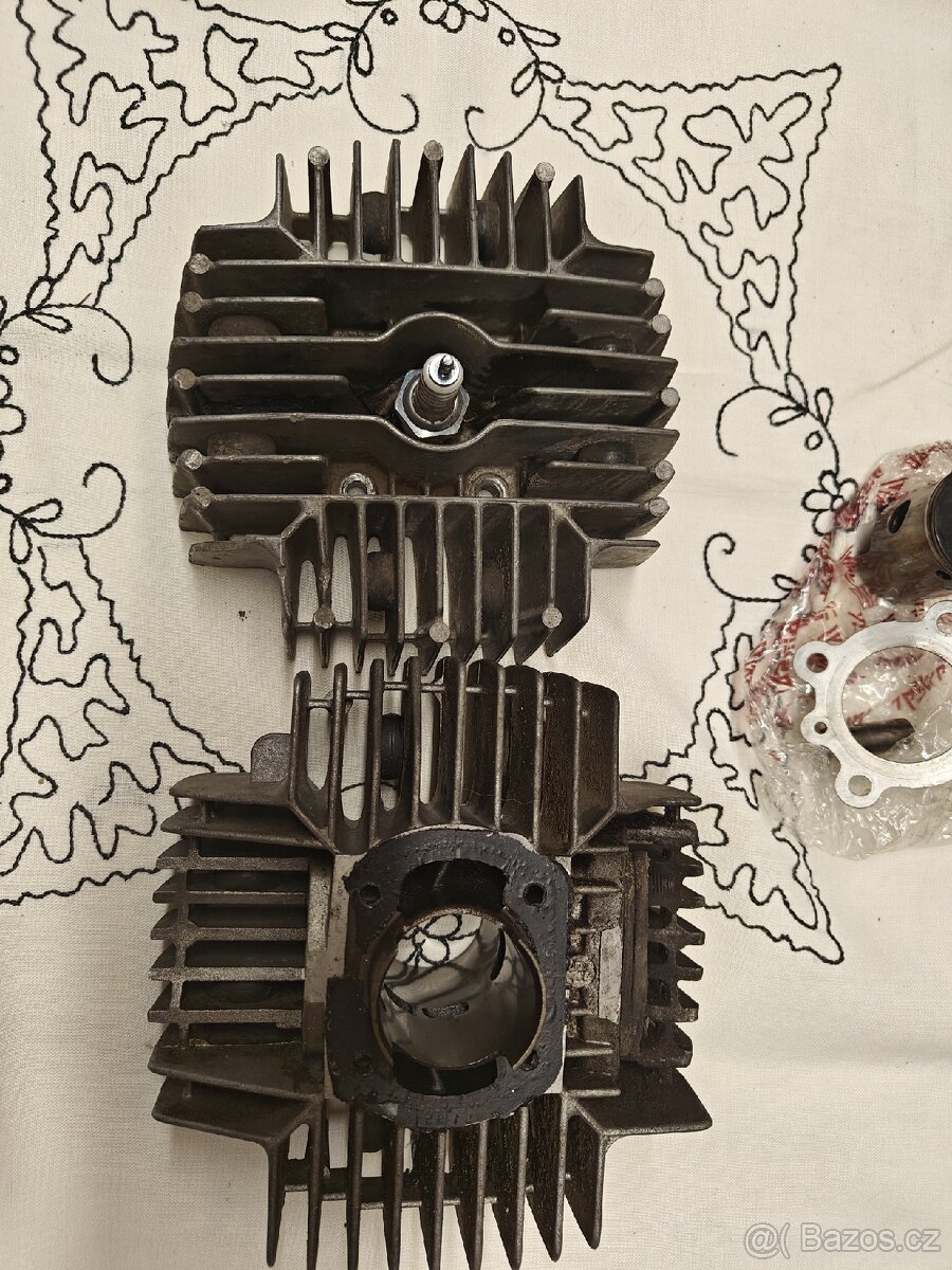 Manet Korado válec s hlavou - 4