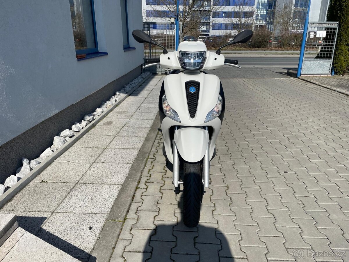 Piaggio Medley 125 S - 4