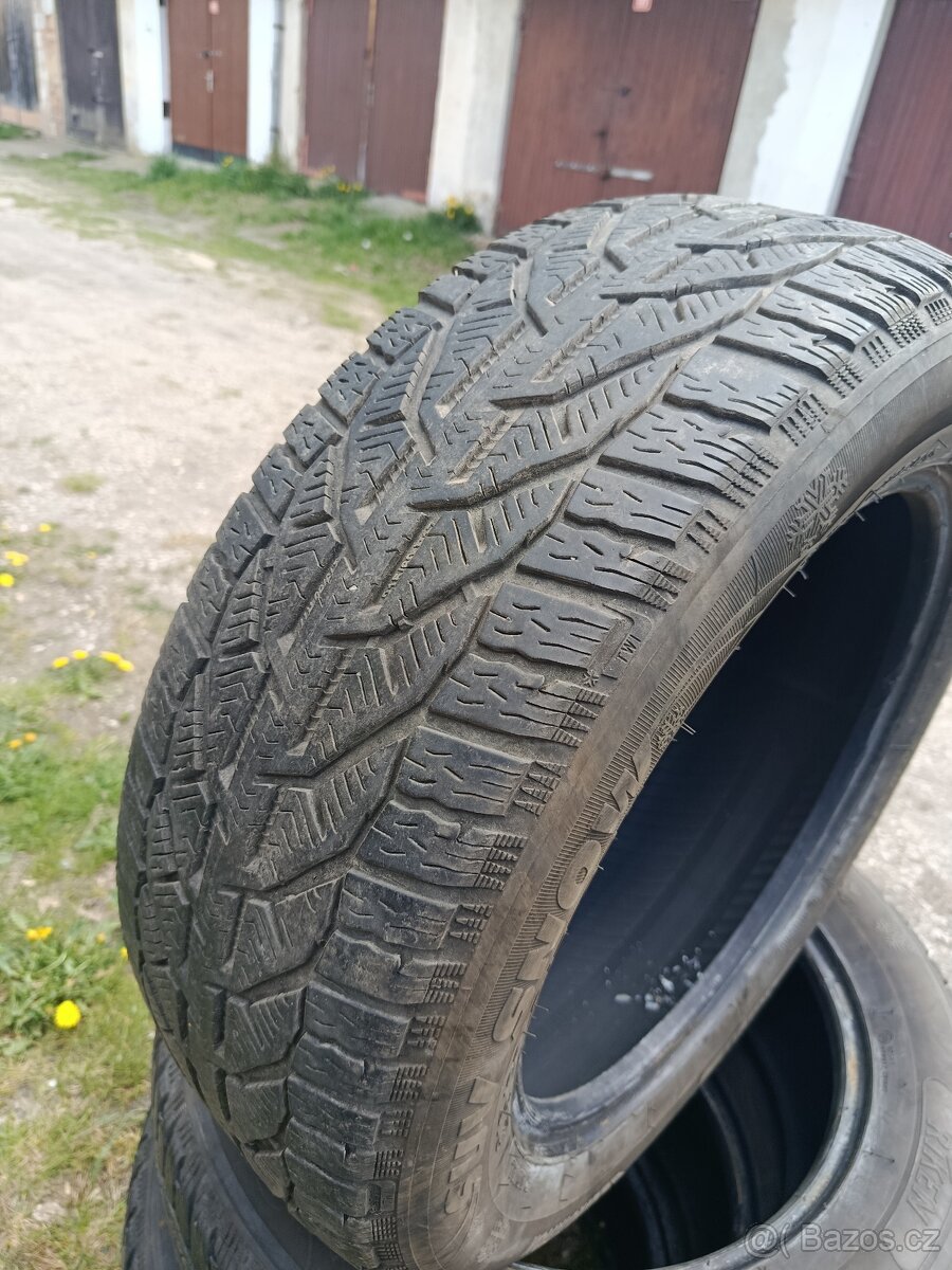 215/60/17 - 4