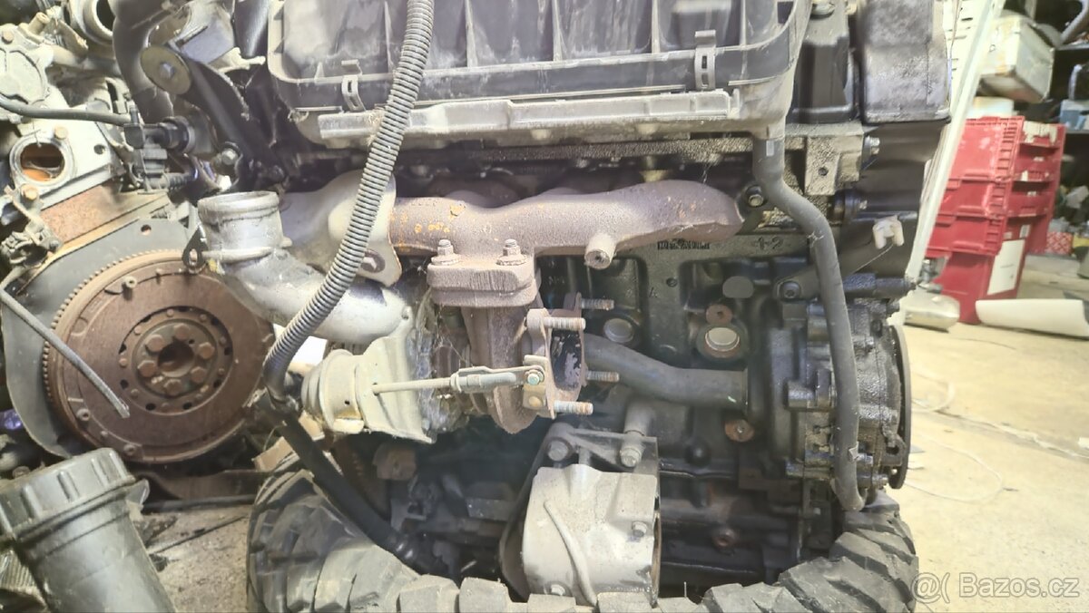 Motor RENAULT TRAFIC II 2.5 DCI G9UB730 - 4