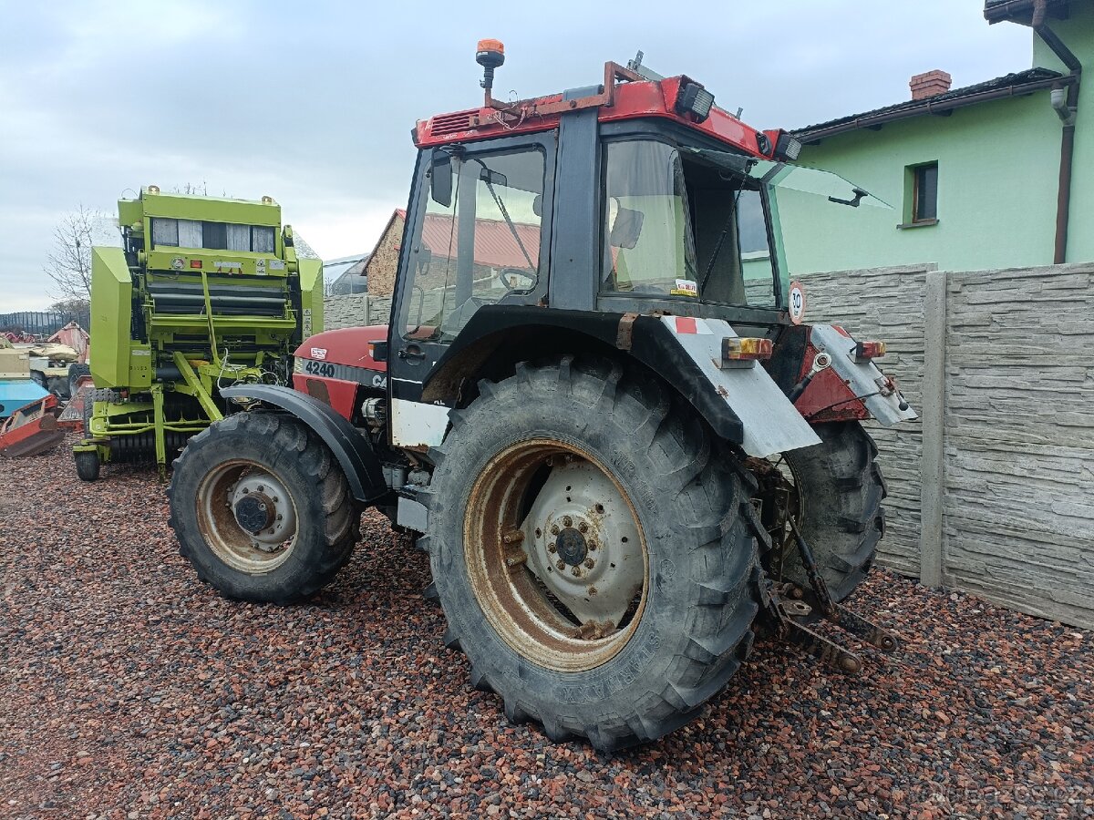 68kW/90PS Traktor CASE IH 4240 XLA, 4x4, 4-válec - 4