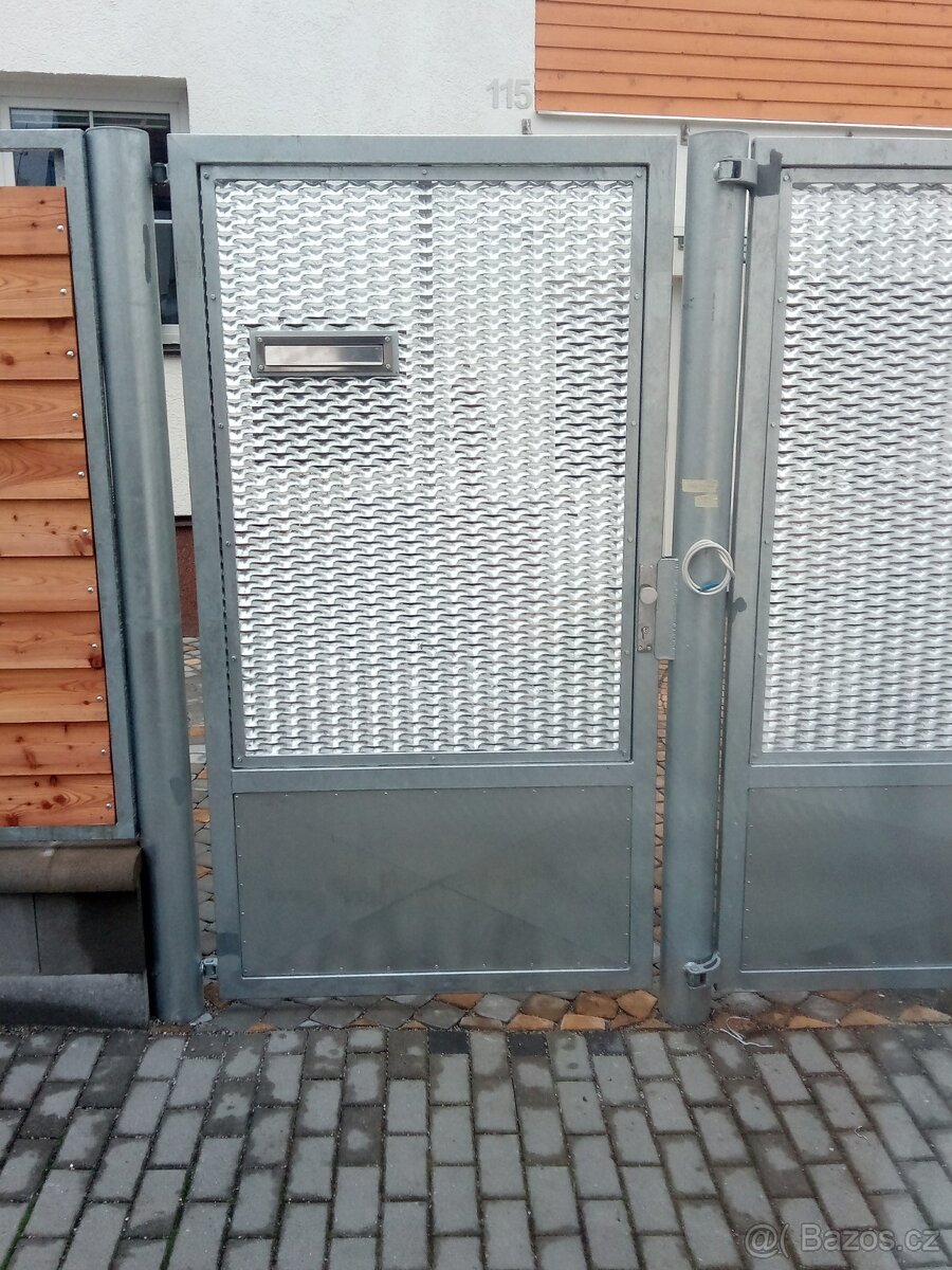 Samonosná brana / vrata - 4