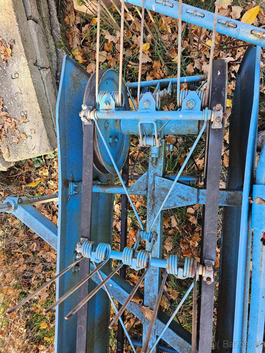 obraceč a schrnovač ton - 4