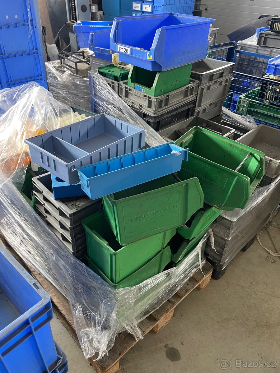 Různé plastové bedny/ krabičky - 4