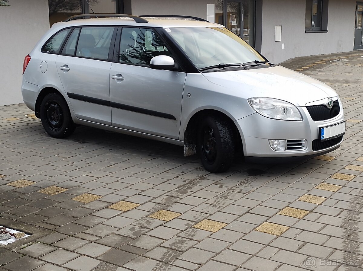 Škoda Fabia Combi 1.4TDi 4.1l/100 KLIMA,tažne,parkov.senzory - 4