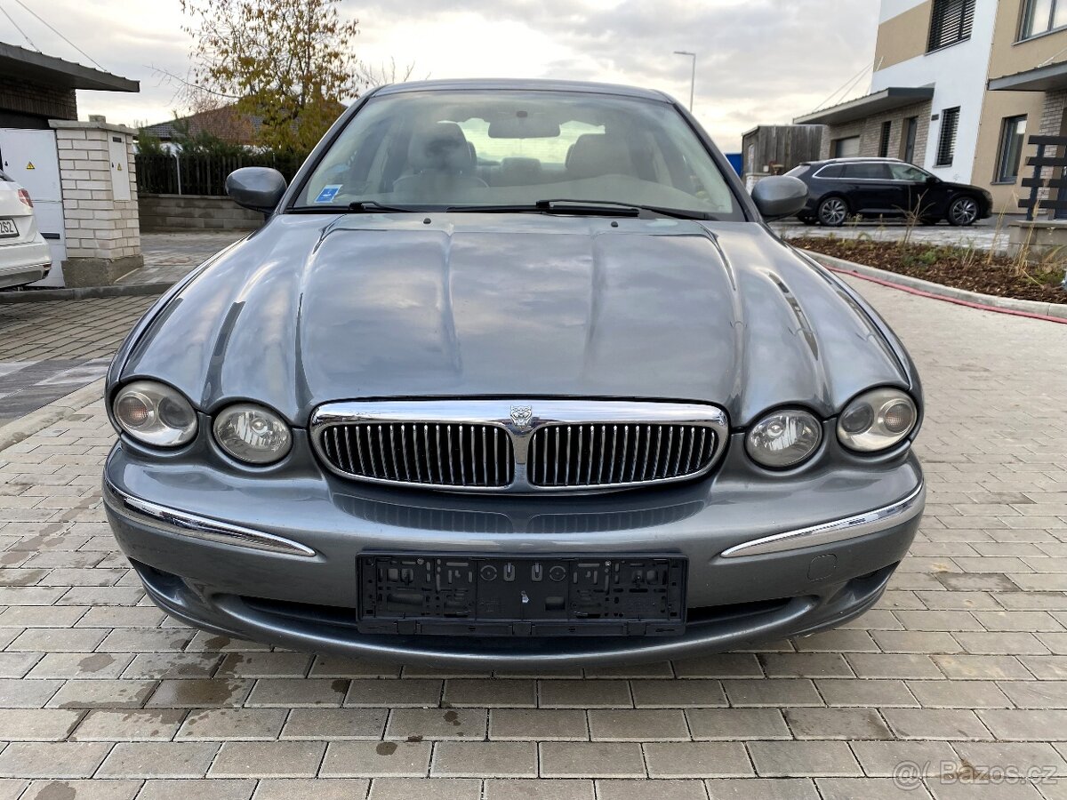 Jaguar X-Type 2.0 TD, 96 kW, r. 10/2005, kůže, ALU, nová STK - 4