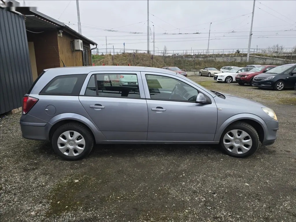 Opel Astra, 1,6 i 85 kw - 4