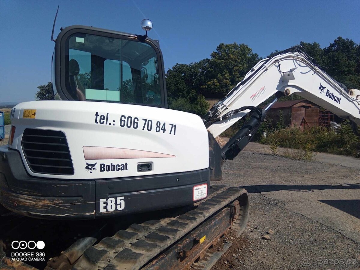Bagr Bobcat E 85 - 4