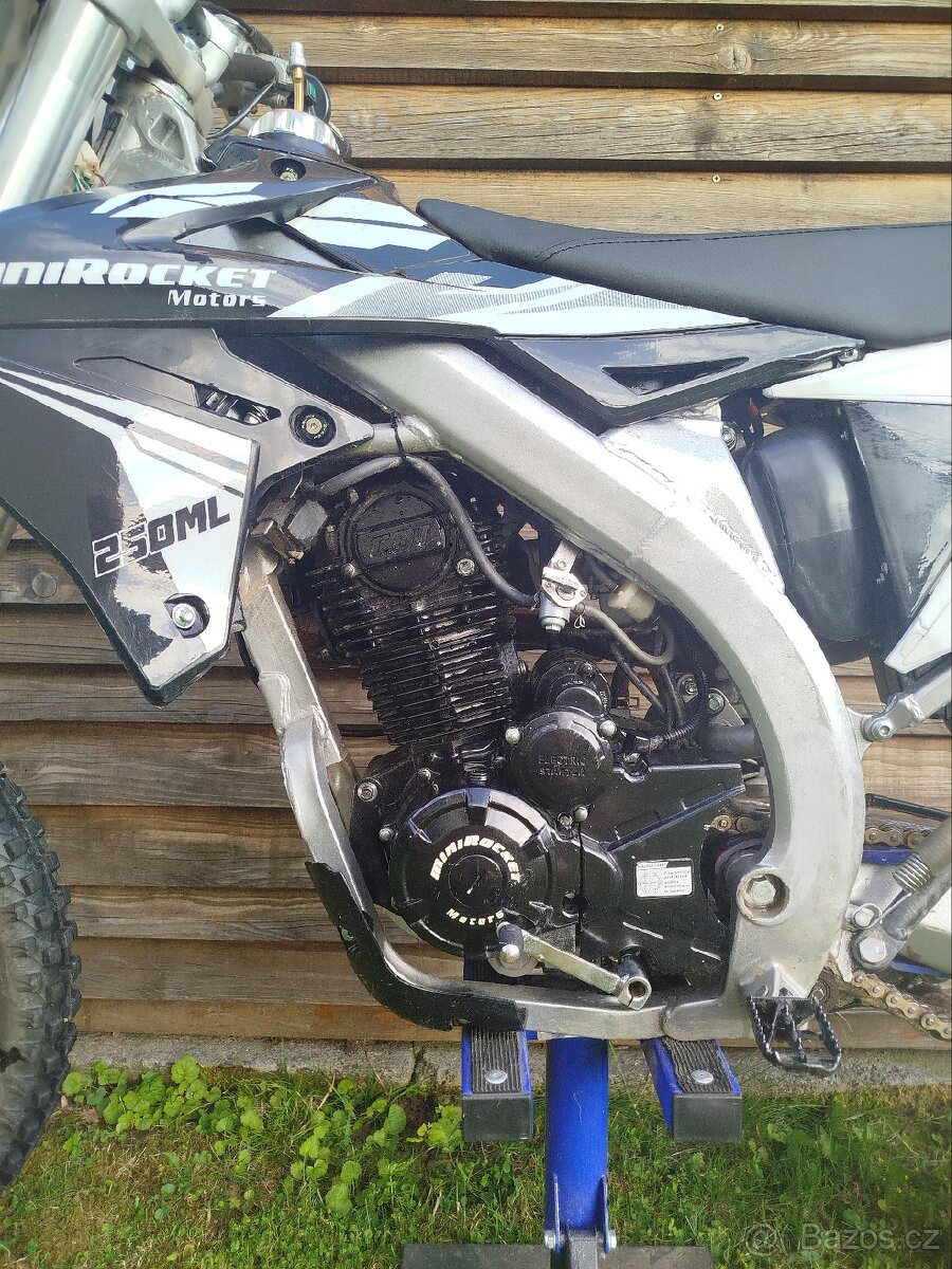 Pitbike MiniRocket Mikilon Cross 250ML