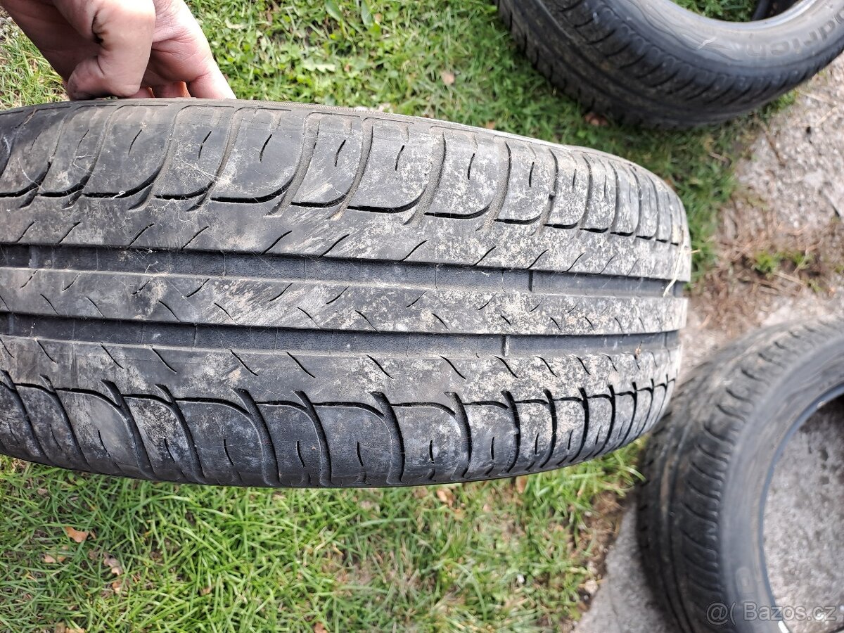 Kola 16" na BMW 1, pneu 195/55 R16, plechové disky a poklic - 4