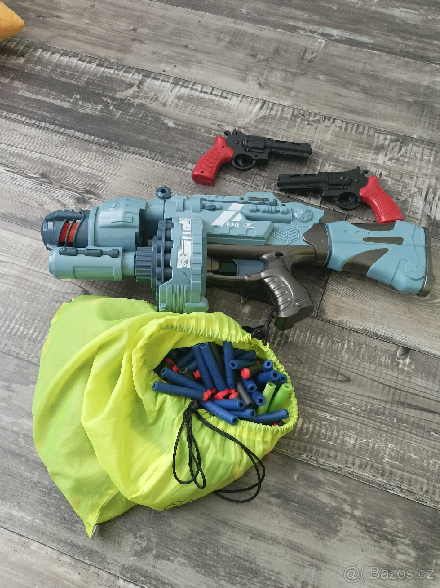 Děti prodávají různé veci ceny v popisu - 4