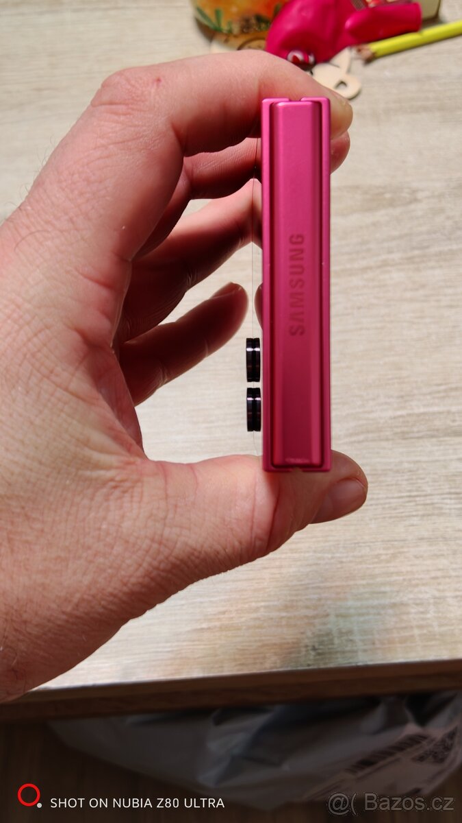 Samsung Z Flip 7 Red - 4