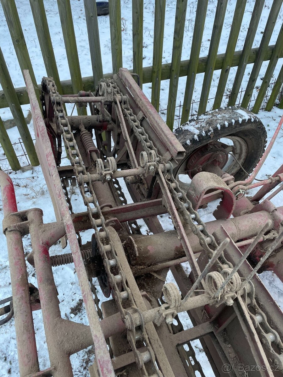 ROTAX - samohybný obraceč sena - 4