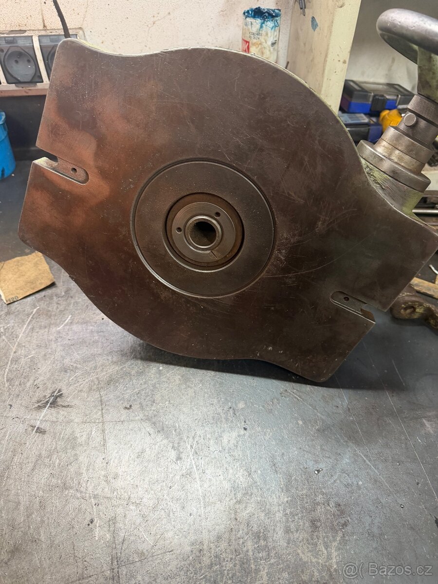 Otočný stůl pod frézku 250mm - 4